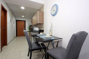 Studio | In-room dining - Piks Key- Palace Tower 2 (Dubai)
