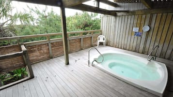 室內 SPA 浴池
