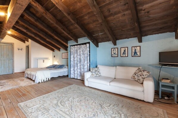 ห้องแฟมิลี่ (Celeste) | 1 ห้องนอน, เครื่องนอนระดับพรีเมียม, เตารีด/โต๊ะรีดผ้า