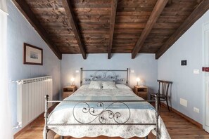 ห้องทริปเปิล (Azzurra) | 1 ห้องนอน, เครื่องนอนระดับพรีเมียม, เตารีด/โต๊ะรีดผ้า