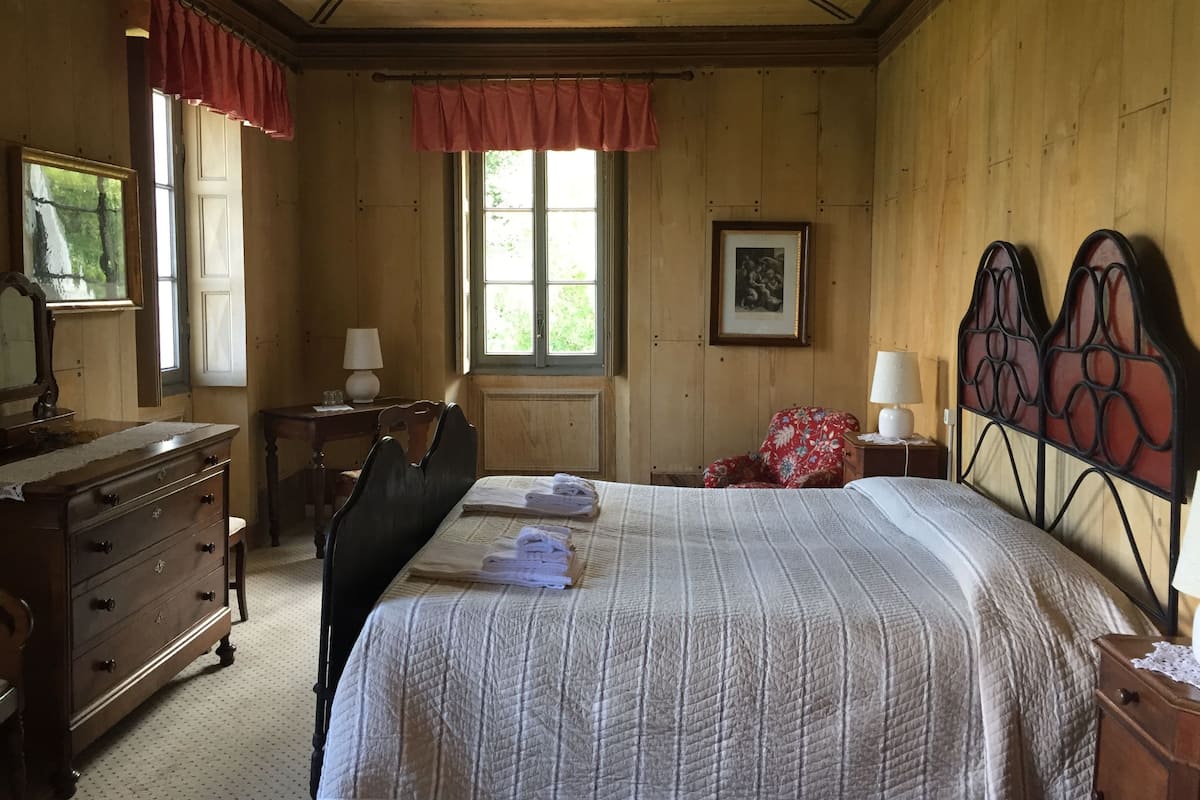 Superior Double Room | Iron/ironing board (on request), cribs (free), WiFi (free), bed sheets