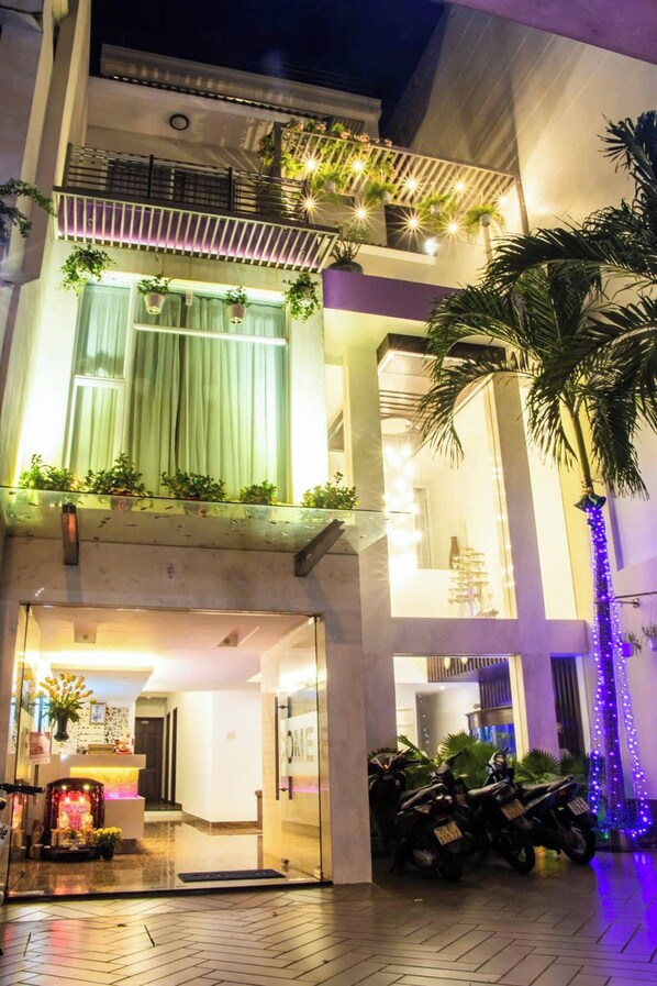 Front of property - Ngoc Linh Luxury Hotel (Ho Chi Minh City)