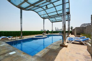 Outdoor pool - Piks Key - Dubai Gate 1 (Dubai)