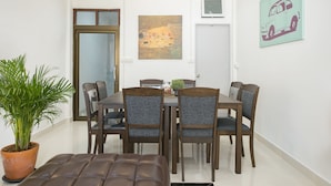 4 Bedrooms Villa | บริการอาหารในห้องพัก