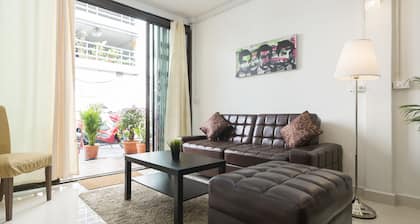 Cozy TownHouse HuaLampong