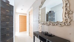 Interior - Anchor House (London)