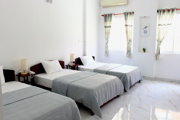 Triple Room | Soundproofing, free WiFi
