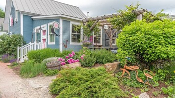 Condo, 2 Bedrooms | Exterior