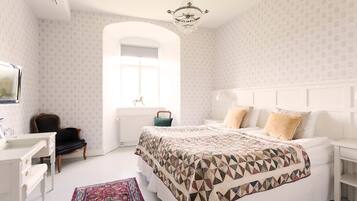 Double Room | Desk, blackout curtains, iron/ironing board, free cots/infant beds