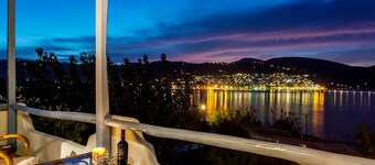 Karavos Sea View Apartments  