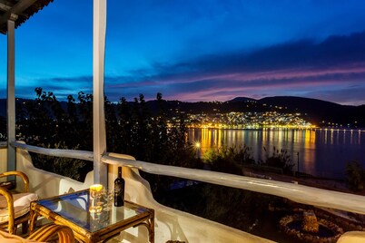 Karavos Sea View Apartments