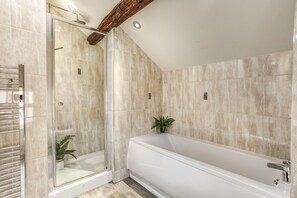 Double Room | Bathroom