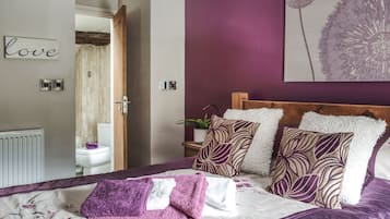 Double Room | Premium bedding, desk, free WiFi, bed sheets