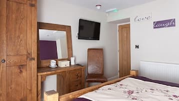 Double Room | Premium bedding, desk, free WiFi, bed sheets
