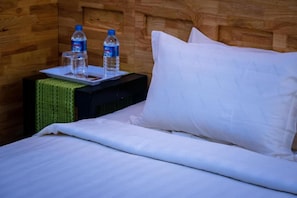 Minibar, desk, soundproofing, free WiFi