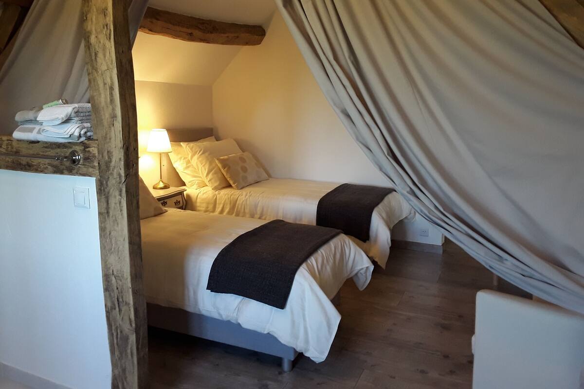 1 habitación, minibar, decoración personalizada y muebles diferentes