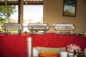 Desayuno completo incluido todos los días 