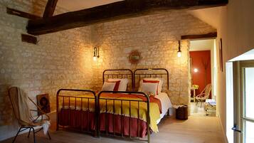 1 chambre, literie de qualité supérieure, décoration personnalisée