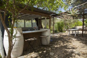 Snack bar