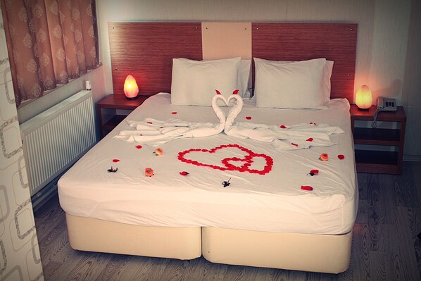 Iron/ironing board, free cribs/infant beds, free WiFi, bed sheets - Hotel BLC (Kahramanmaras)