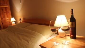 Double or Twin Room | Free WiFi, bed sheets