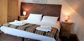 Individuelt innredet, skrivebord og skrivebord for bærbar PC