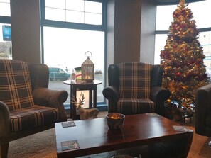 Bar lounge