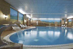 Indoor pool - Atlas Park Hotel (Sudakovo)