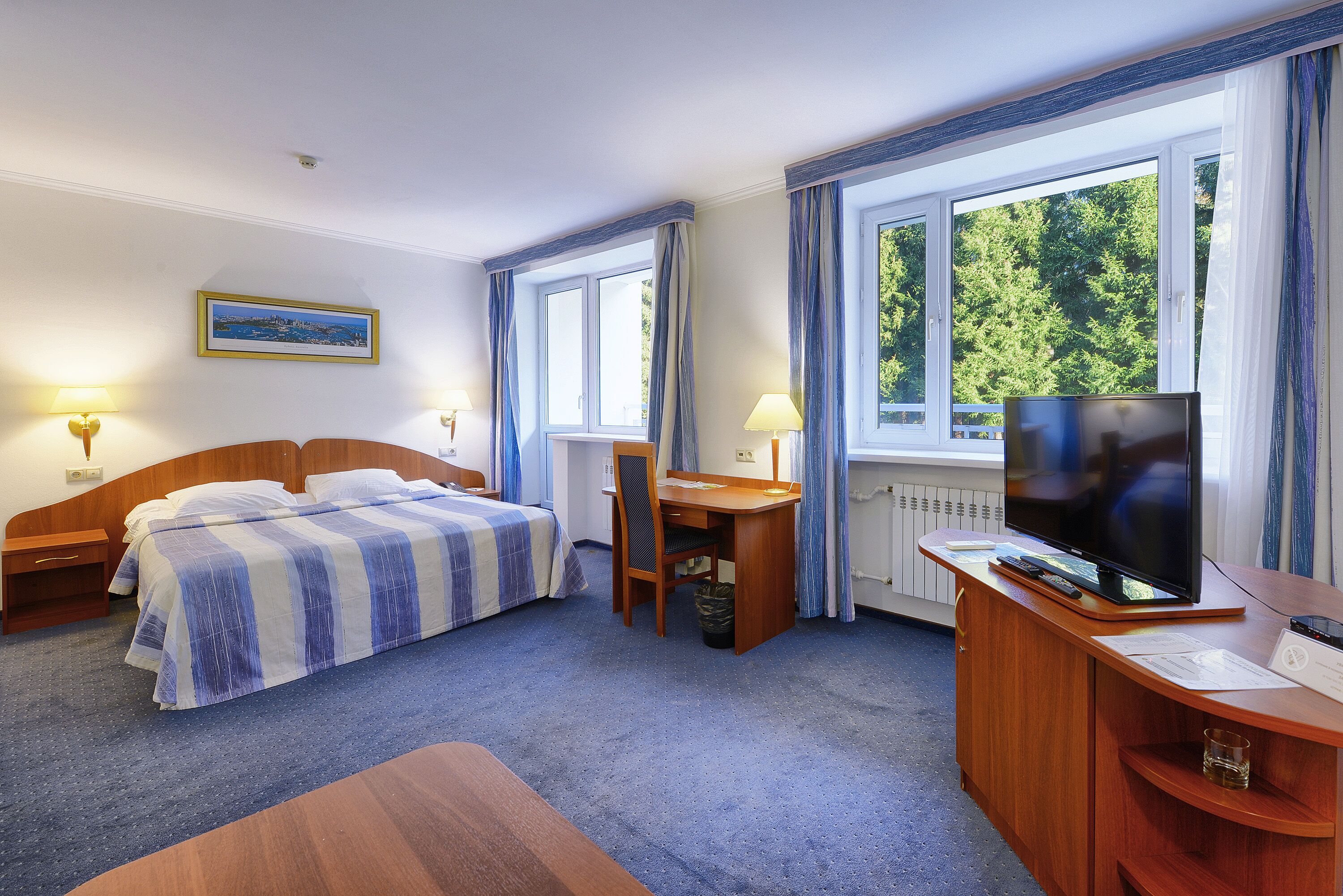 开间 (Double) | 1 多间卧室、高档床上用品、客房内保险箱、遮光窗帘