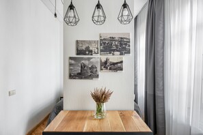 Chambre Double Deluxe, 1 grand lit, vue cour intérieure