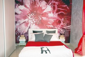 Design Double Room, 2 Single Beds, Private Bathroom