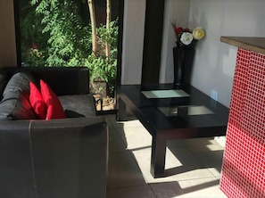 Coin salon dans le hall