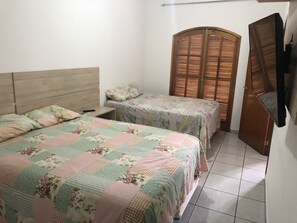 Shared Dormitory, 2 Katil Ratu (Queen) | 1 bilik tidur, peralatan tempat tidur premium 