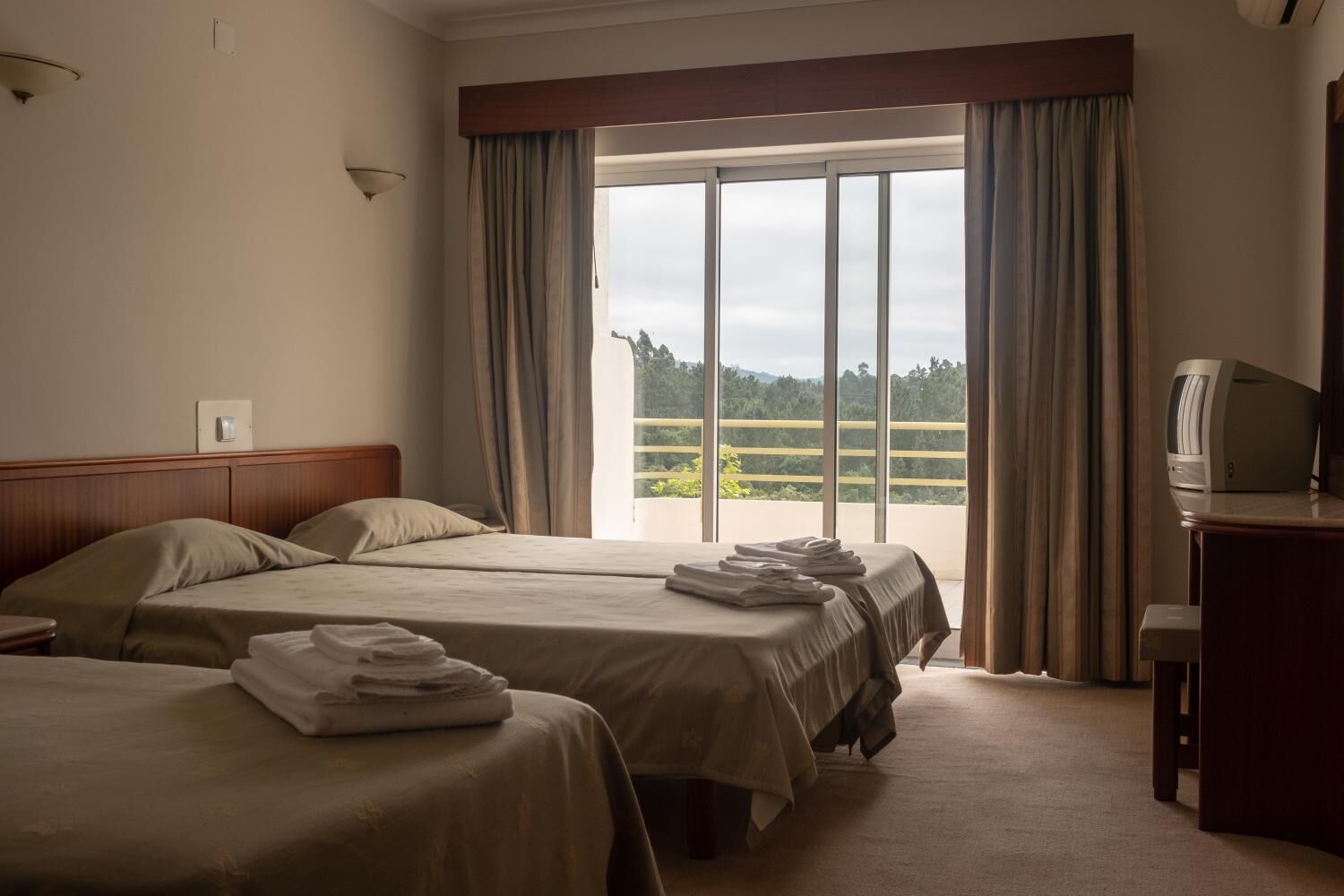 in-room safe, desk, rollaway beds, free wifi