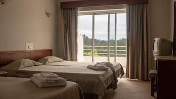 In-room safe, desk, rollaway beds, free WiFi