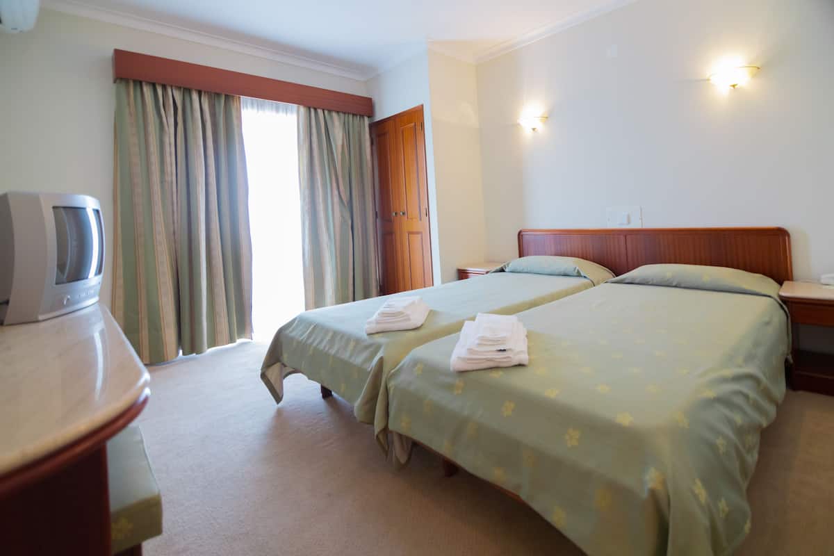 In-room safe, desk, rollaway beds, free WiFi