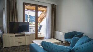 Suite, 2 Bedrooms | Living room | Flat-screen TV - Hotel Kapetanovina (Mostar)