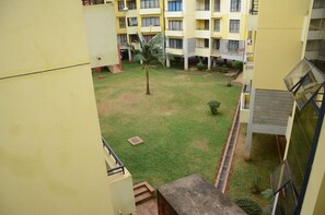 Cour