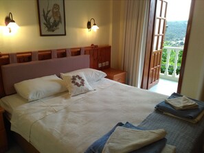 Double Room | Desk, free cribs/infant beds, free WiFi, bed sheets - Patara Viewpoint Hotel (Kas)