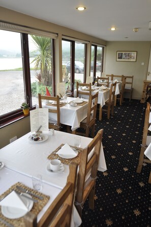 Free daily full breakfast - West Loch Hotel (Tarbert)