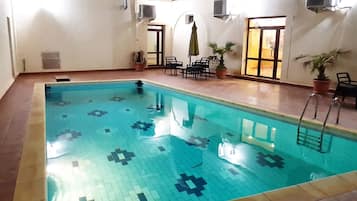 Indendørs pool, udendørs pool