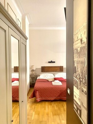 Ropa de cama de alta calidad y minibar 