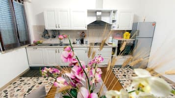 Casa familiare, 3 camere da letto, terrazzo | Cucina privata | Frigorifero, forno, piano cottura, lavastoviglie