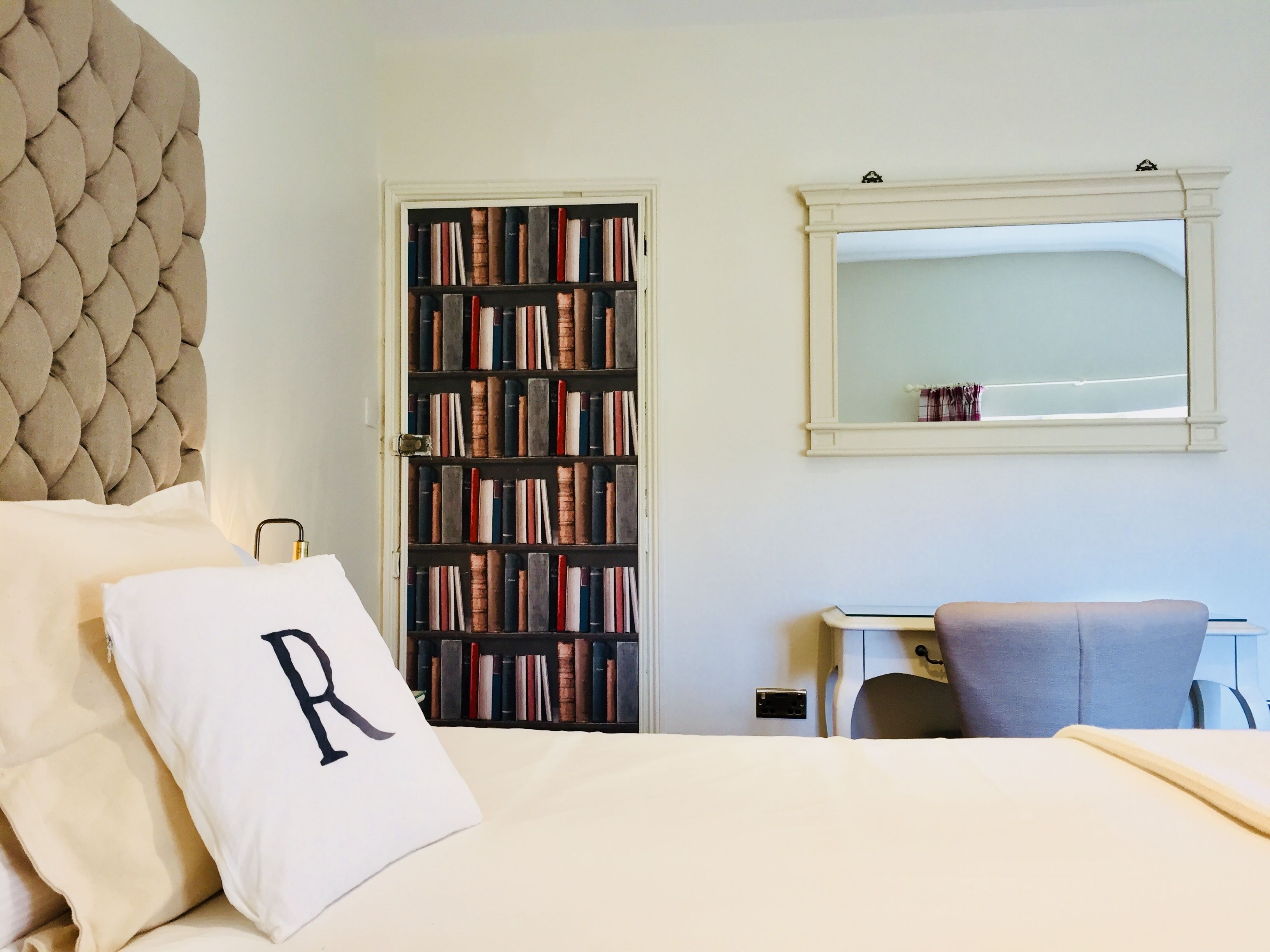 Suite | Soundproofing, iron/ironing board, bed sheets