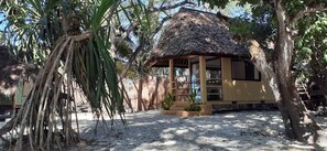 Chambre Standard double ou avec lits jumeaux, vue sur la plage | Literie fournie