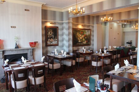 Chatsworth House Hotel - Image 9