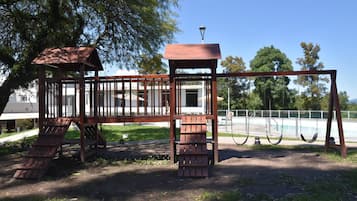 Außen-Kinderspielplatz