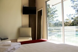 高档床上用品、客房内保险箱、熨斗/熨板、免费婴儿床