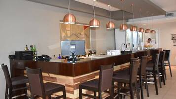 Frokost, lunsj og middag serveres, argentinske retter