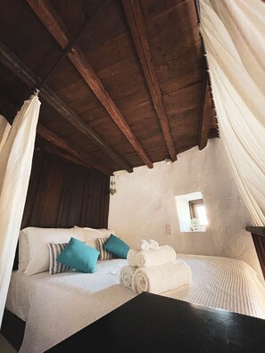 1 室のベッドルーム、WiFi (無料)、ベッドシーツ